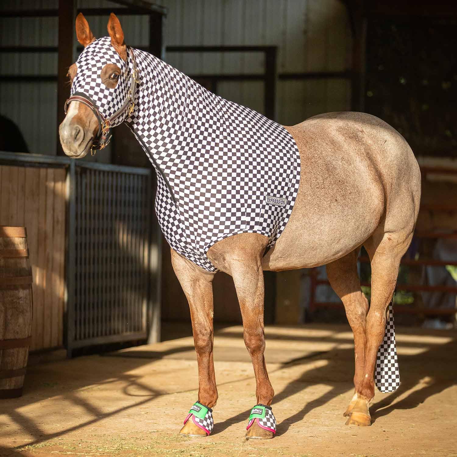 Jeffers Expression Lycra Hood con correa ajustable ofrece un ajuste seguro