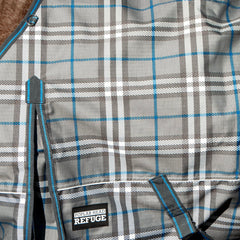 Jeffers manta con ala de cola integrada para mayor cobertura diaria.