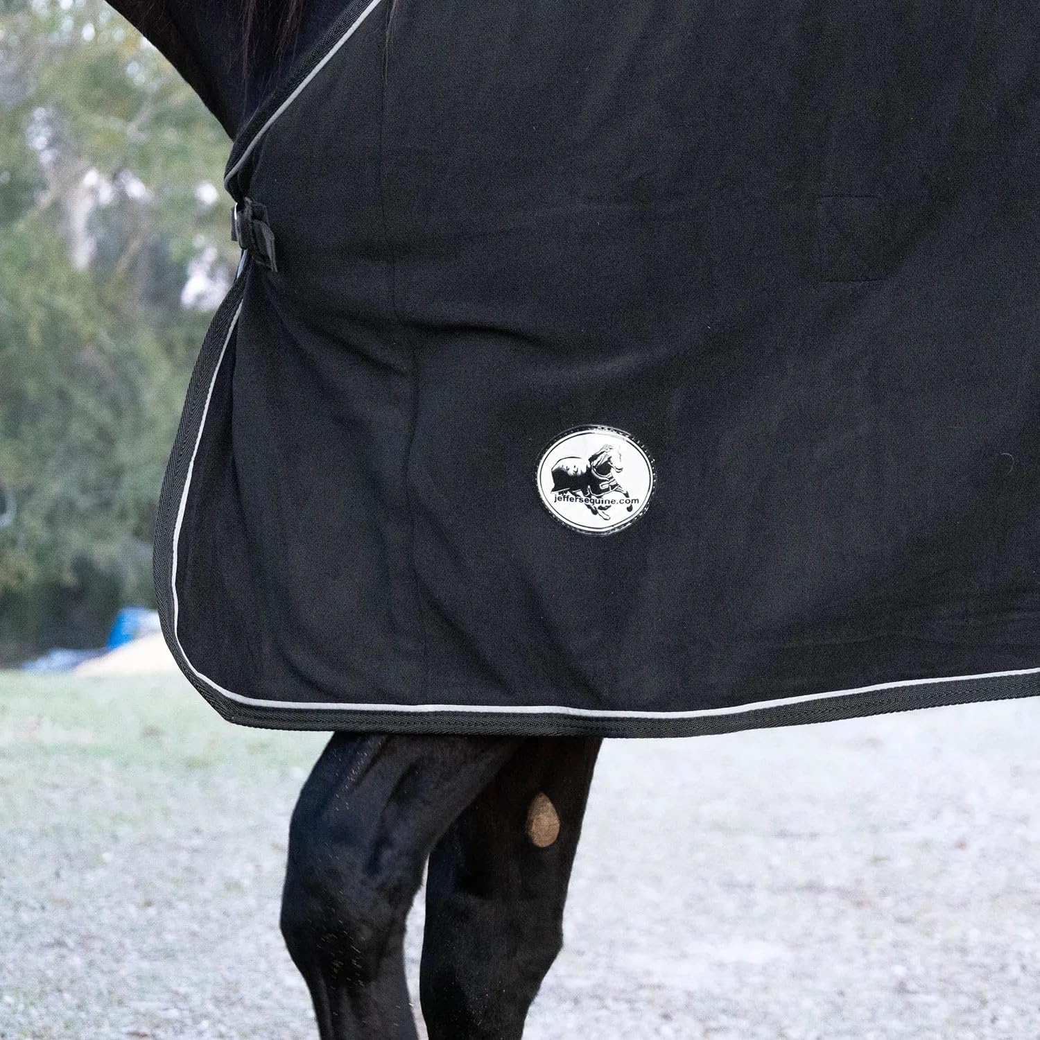 Jeffers manta-caballo-transporte: diseño compacto para viaje cómodo.