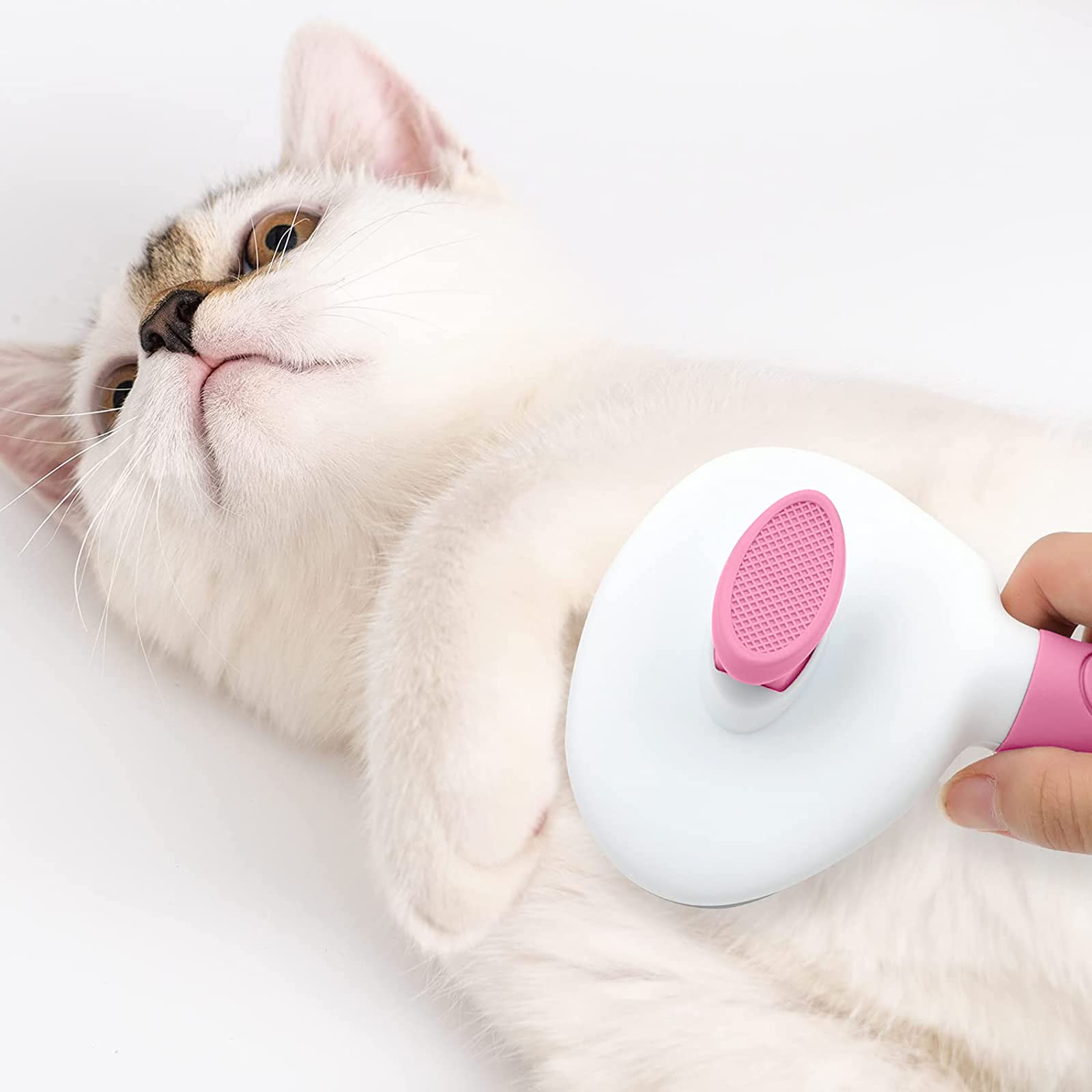 Mango ergonómico antideslizante Kalamanda: agarre cómodo y masaje para la mano durante el cepillado.
