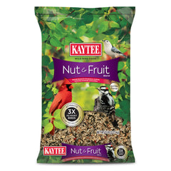 Kaytee Nut & Fruit: mezcla para aves en comedero atrayendo cardenales y carpinteros.