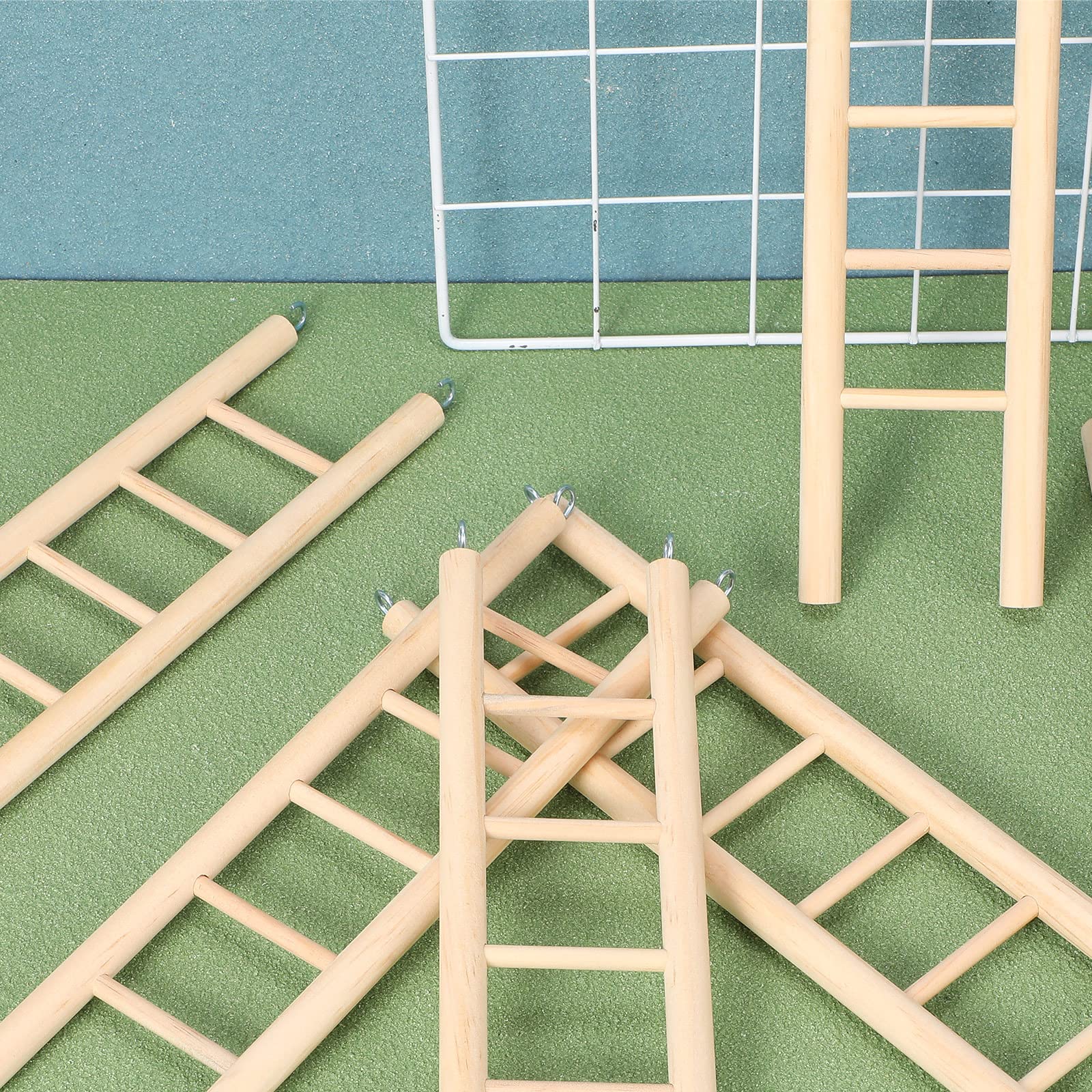 Kigeli escalera de madera para aves, diseño ligero y duradero.
