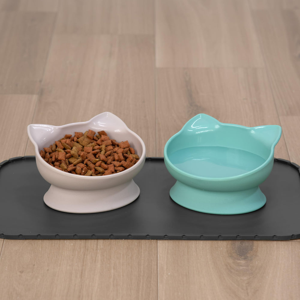 Kitty City base antideslizante mantiene las tazas estables durante la comida.