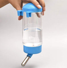 Boquilla de acero inoxidable con bola rodante para beber cómodo.