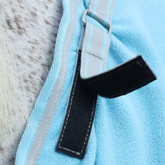 Manta LEAFOREST lavable a máquina para cuidado sencillo y duradero.