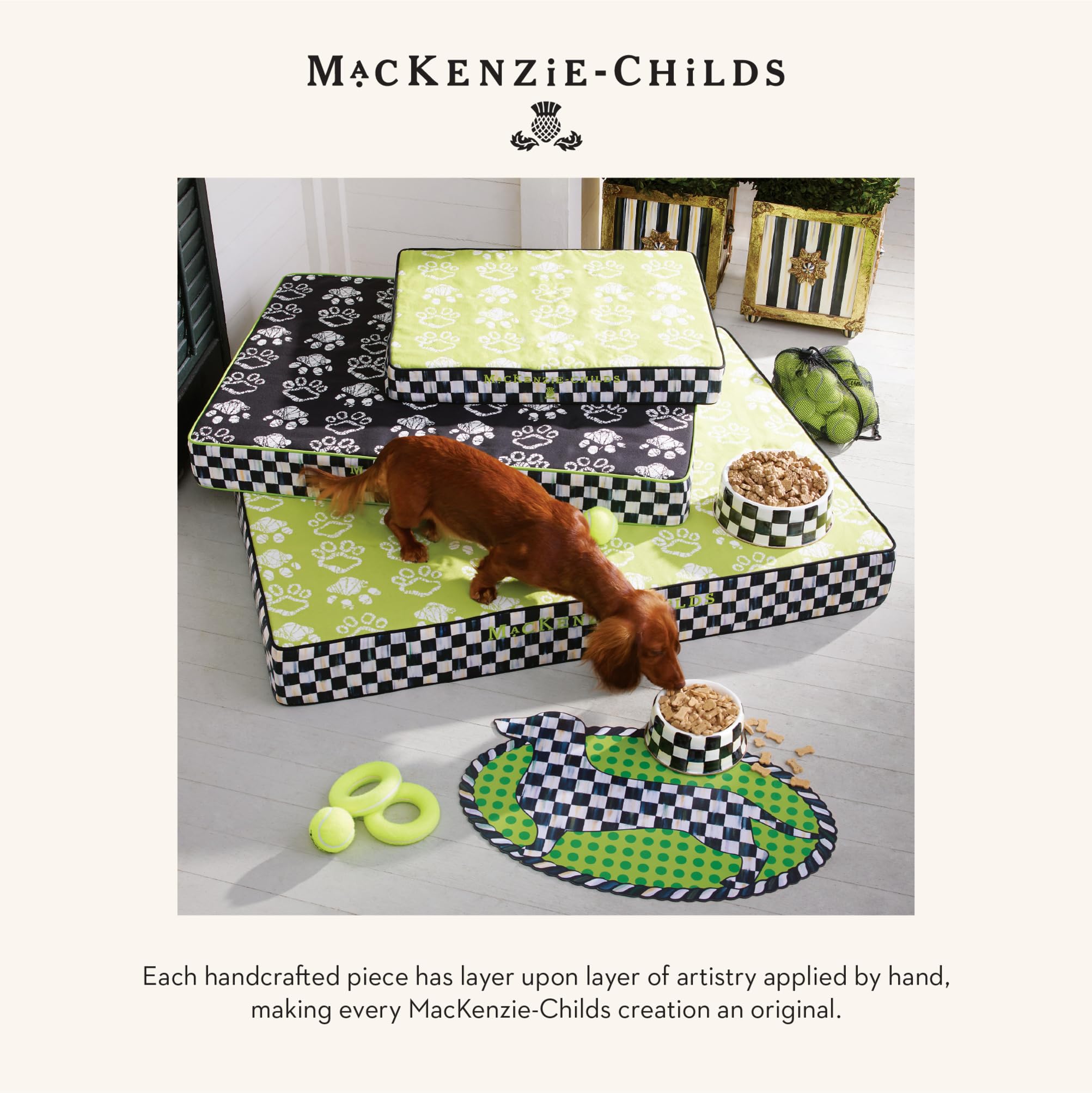 MACKENZIE-CHILDS colección hogareña Courtly Check, aporta estilo y funcionalidad.