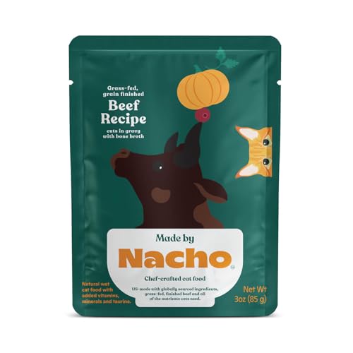 Made by Nacho caldo de huesos espeso rodea la carne en cada porción.