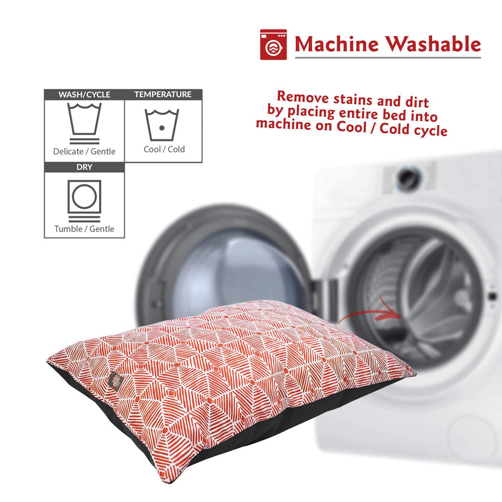 Cama Majestic Pet ideal para jaula o rincón cómodo.