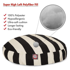 Cama Majestic Pet con tejido exterior de poliéster tratado con rayos ultravioleta para exterior.