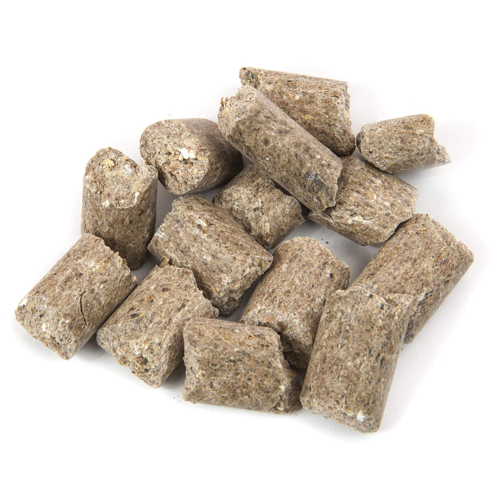 Manna Pro Premios para mini cerdos, avena y alfalfa aportan fibra y minerales.