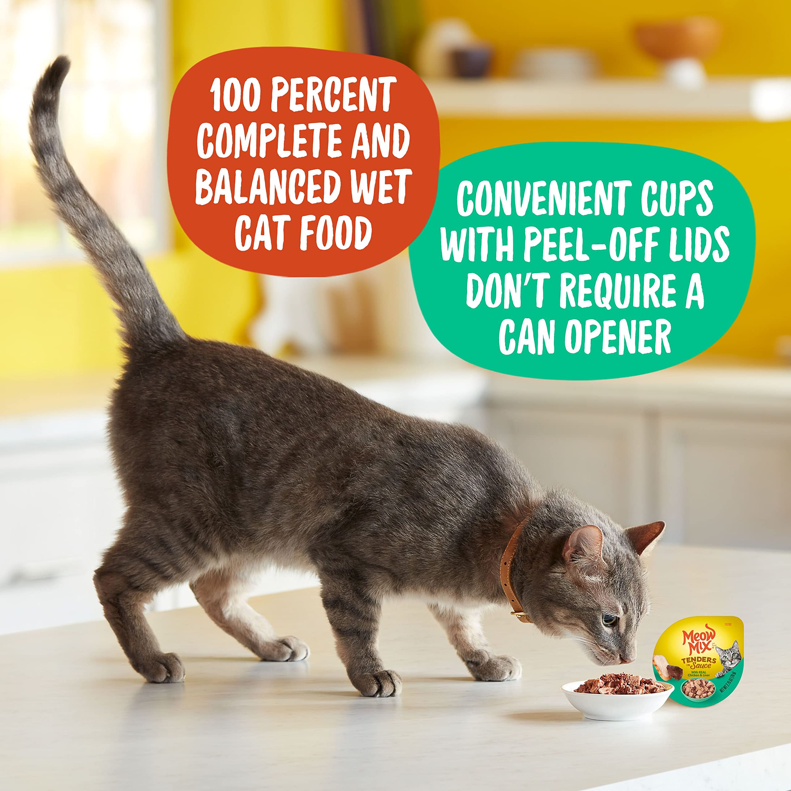 Meow Mix Tenders en Salsa, gato comiendo, experiencia sabrosa y fácil de servir