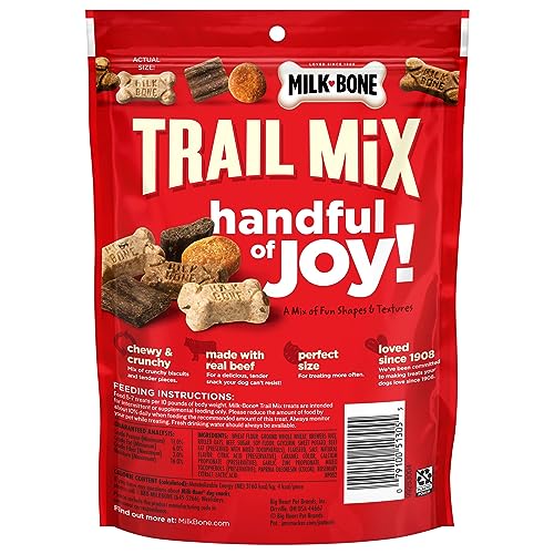 Milk-Bone Trail Mix ternera y batata en bocaditos para perros sabrosos.