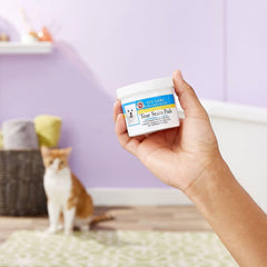 Envase de Miracle Care para limpieza de ojos, cierre práctico y sellado.