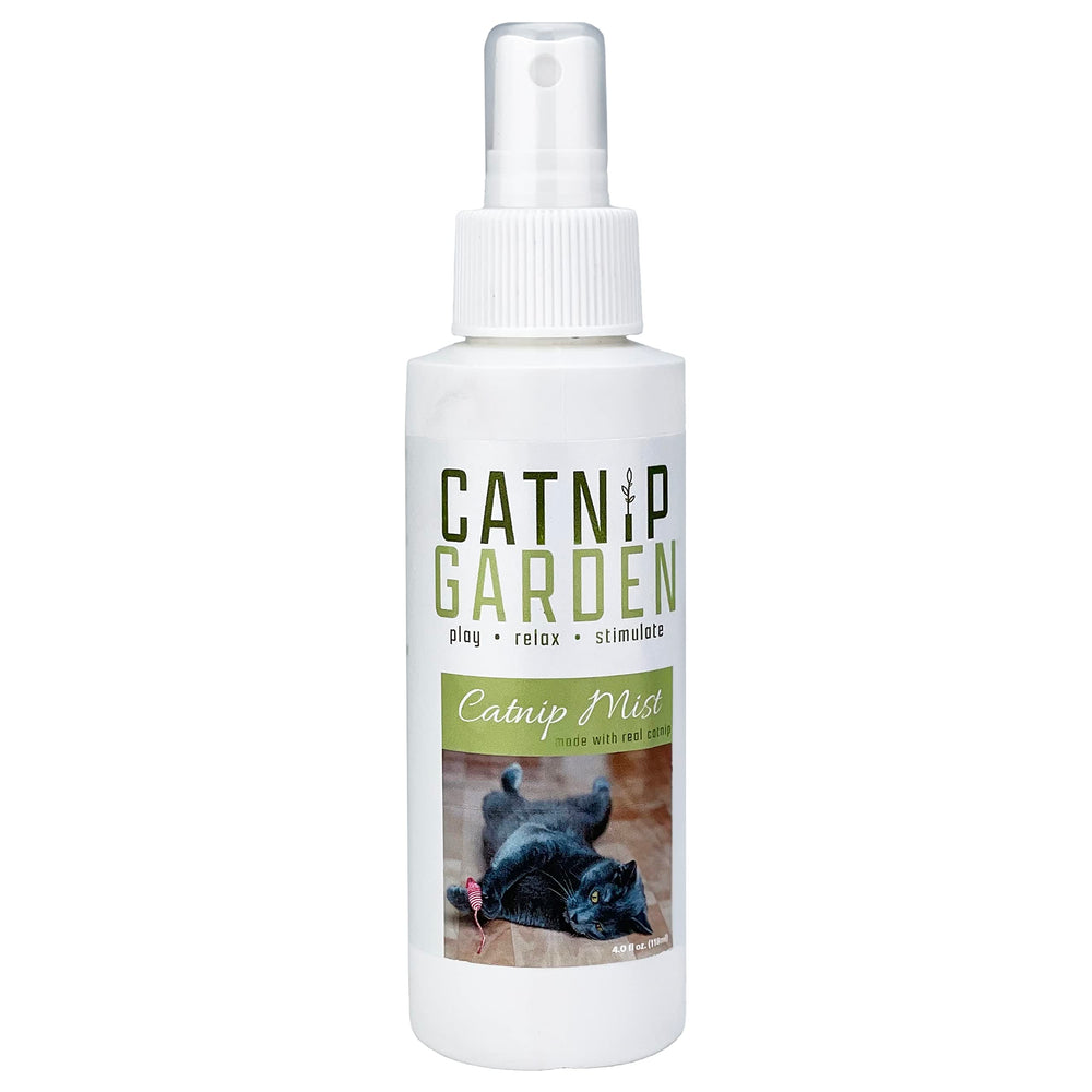 Multipet Menta Gatuna niebla suave en botella para estimular juego.