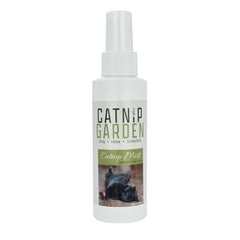 Multipet Menta Gatuna rociador para juguetes que fomenta curiosidad felina.
