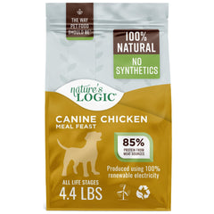 Nature's Logic bolsa de 4.4 libras para perro, presentación práctica para uso diario.