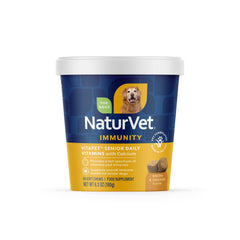 NaturVet VitaPet Senior frente al envase, masticables suaves para movilidad diaria.