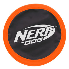 Nerf Dog Zone Flyer, disco volador naranja y negro, ideal para sesiones de frisbee al aire libre.