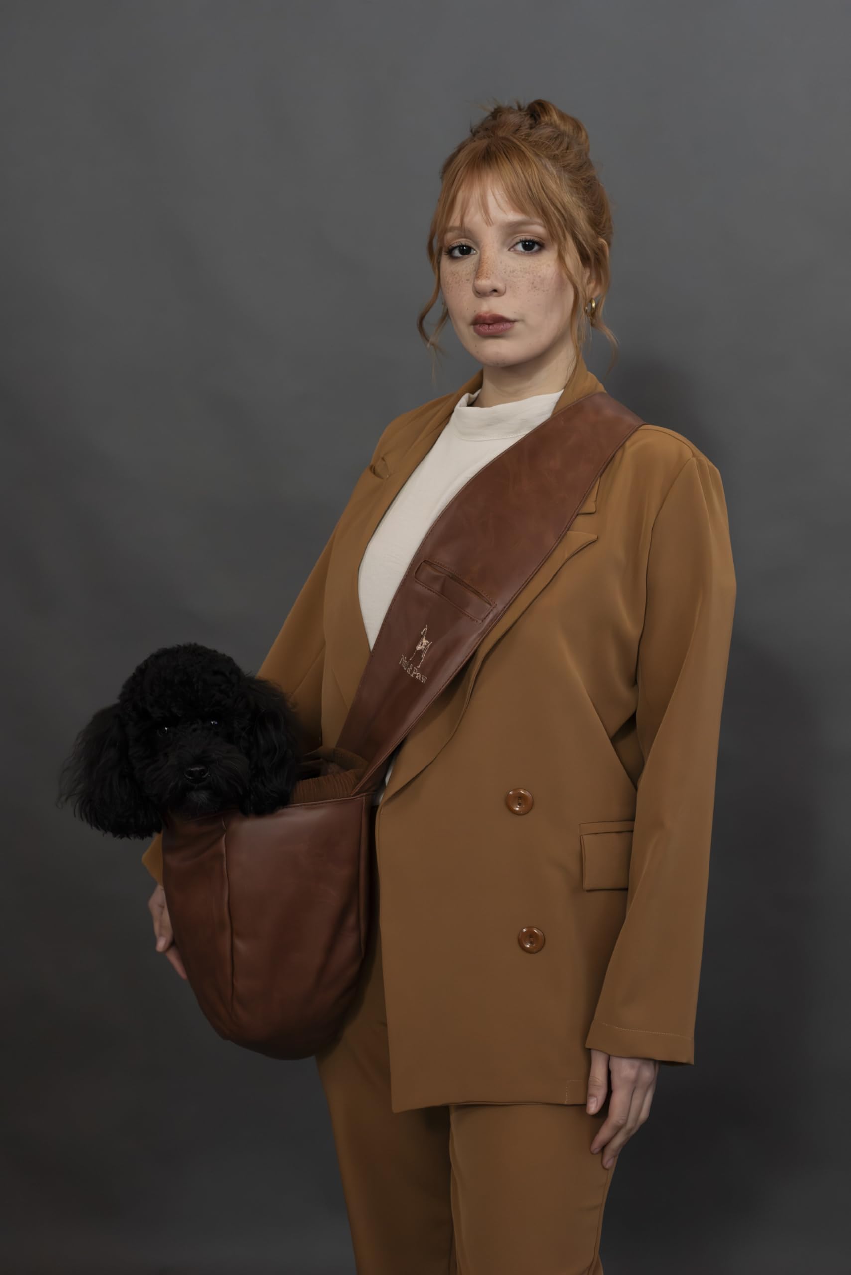 NOAH & PAW sling ideal para paseos y viajes con mascotas pequeñas