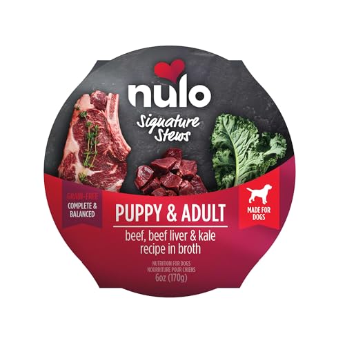 Nulo perro estofado hígado y kale en caldo, fuente de nutrientes