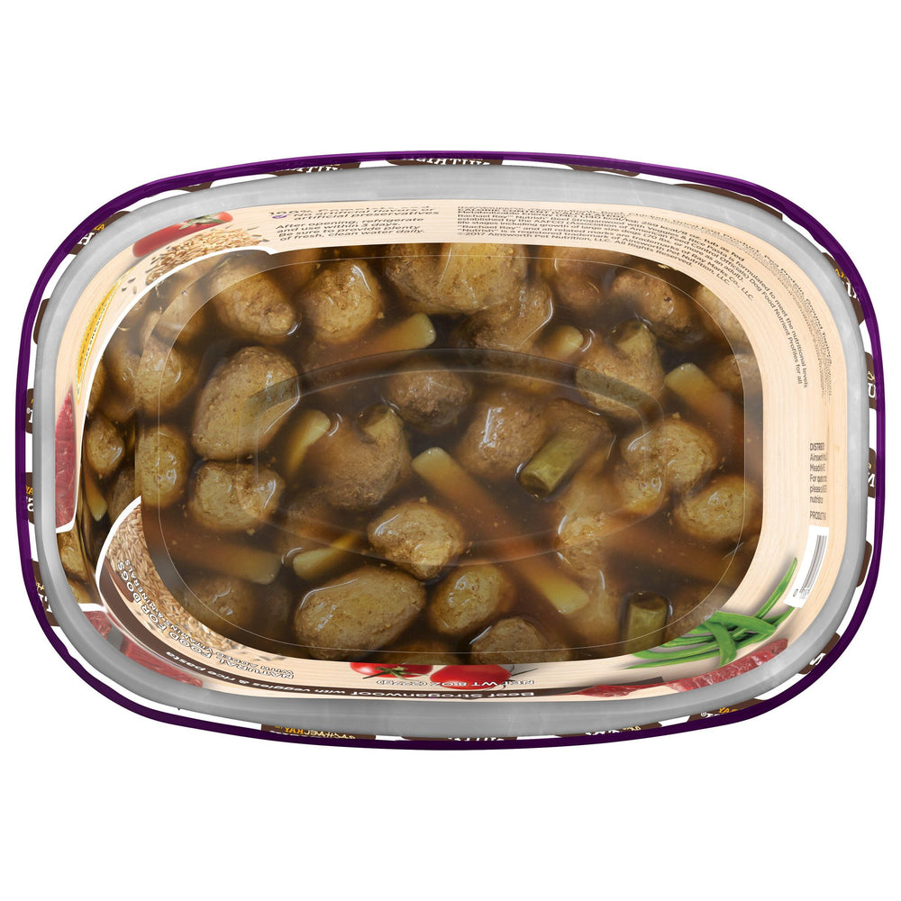 Nutrish Beef Stroganwoof salsa abundante cubre cada trozo de carne