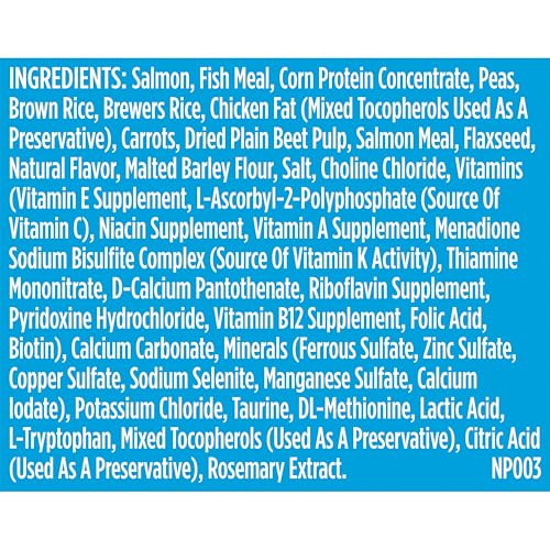 Etiqueta Nutrish con sabor a salmón para gatos activos en casa.