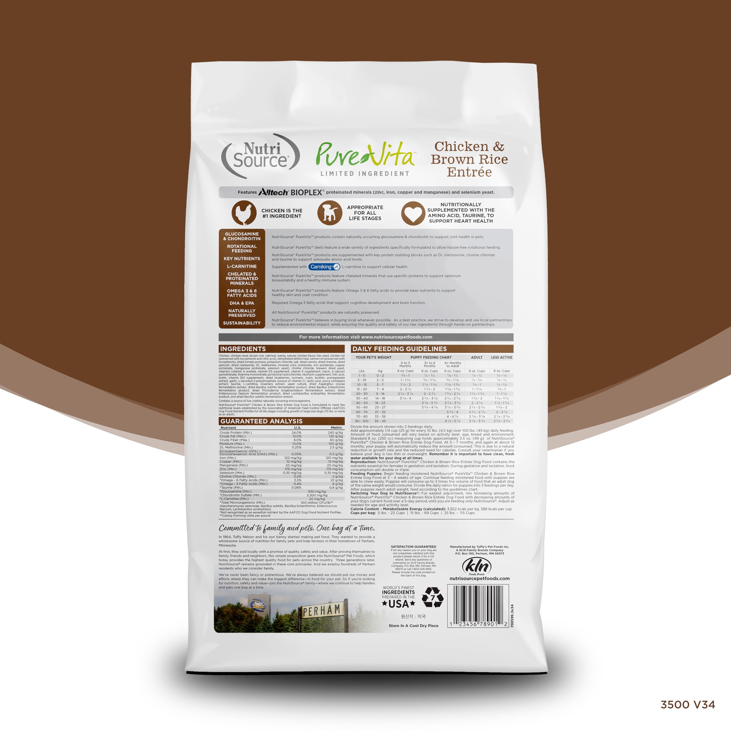 NutriSource Pure Vita croquetas cerca, croquetas crujientes para una comida más sabrosa.