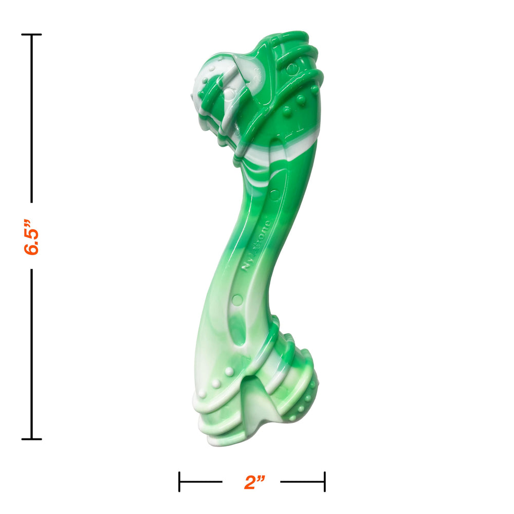 Nylabone Curvy limpieza dental suave durante la mordida.