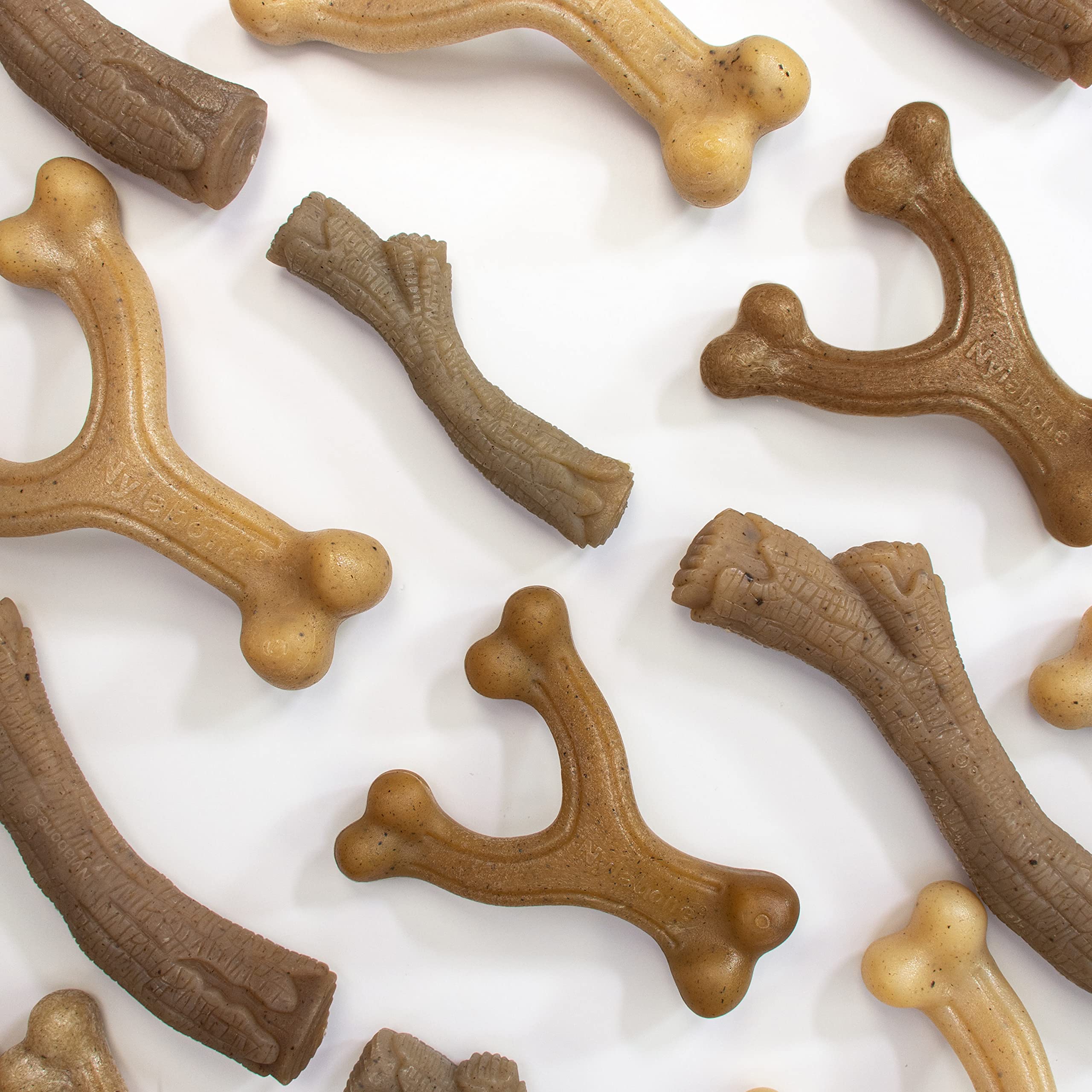 Nylabone Gourmet Style: para perros medianos hasta 35 libras.
