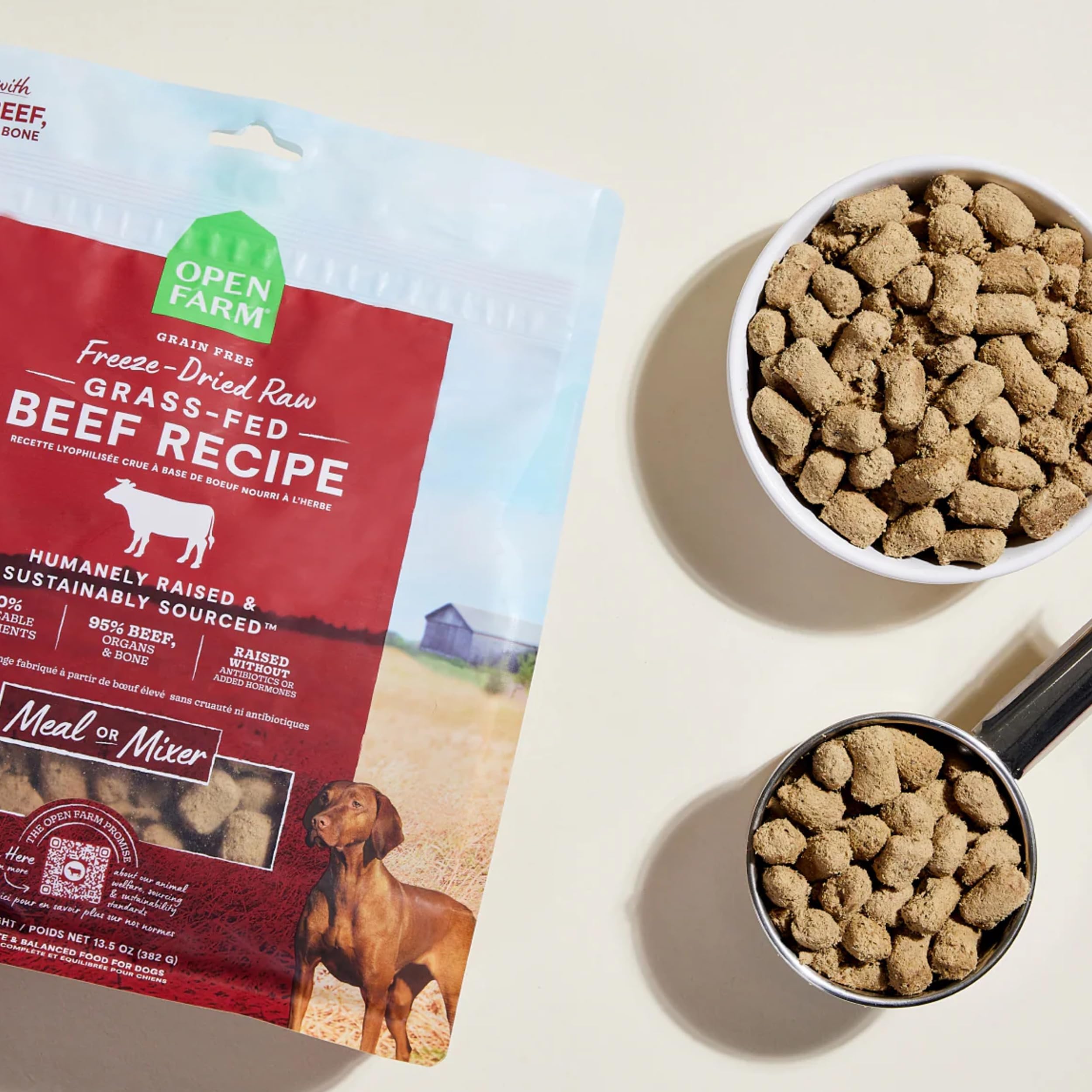 Mordiscos pequeños de Open Farm, aptos para todas las razas y tamaños.