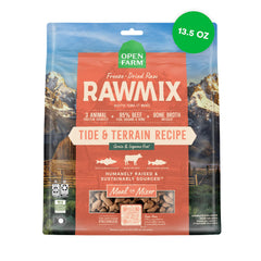 Open Farm RawMix liofilizados mordiscos empaque frontal: nutrición conveniente para la hora de comer.