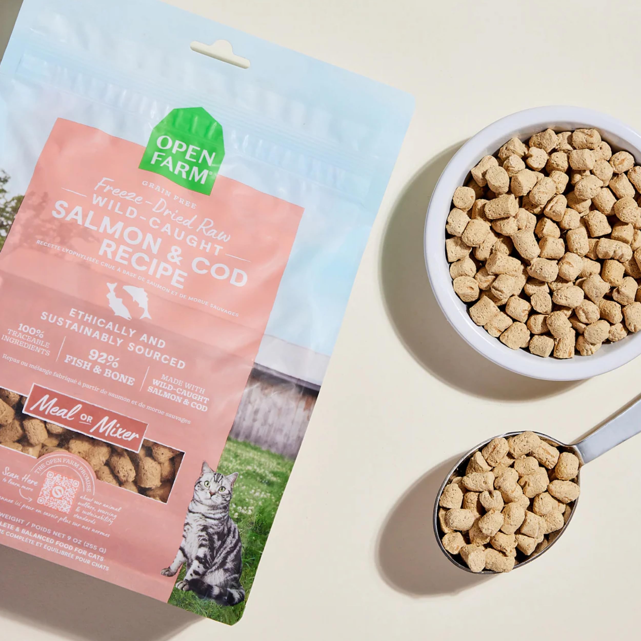 Open Farm sin granos ni legumbres, alto en proteína animal para dieta apta.