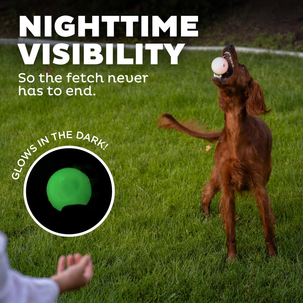 Outward Hound bola diseñada para juego en interior y exterior con durabilidad.