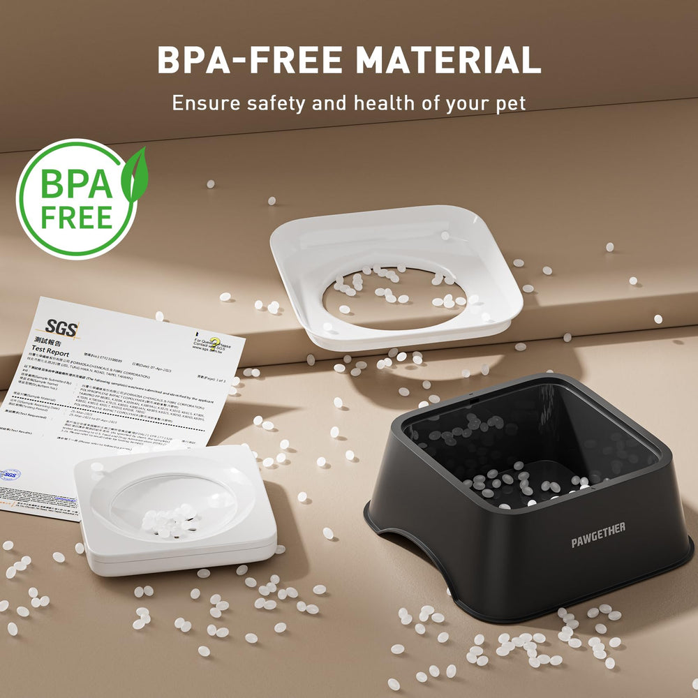 PAWGETHER ranuras ergonómicas de agarre facilitan el manejo del bebedero.