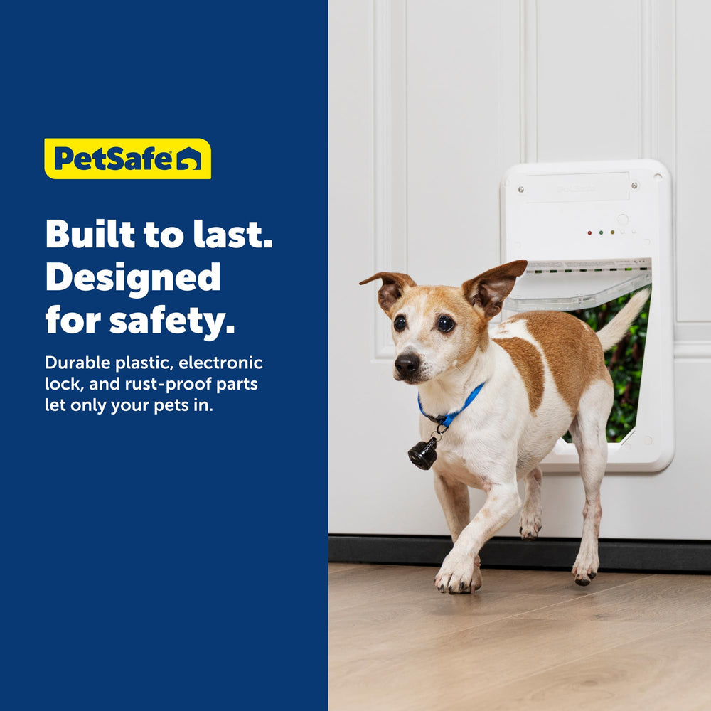 PetSafe diseño compacto ahorra espacio en puertas y pasillos.