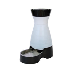 PetSafe Healthy Pet Water Station con reservorio de gravedad para hidratación continua en casa.