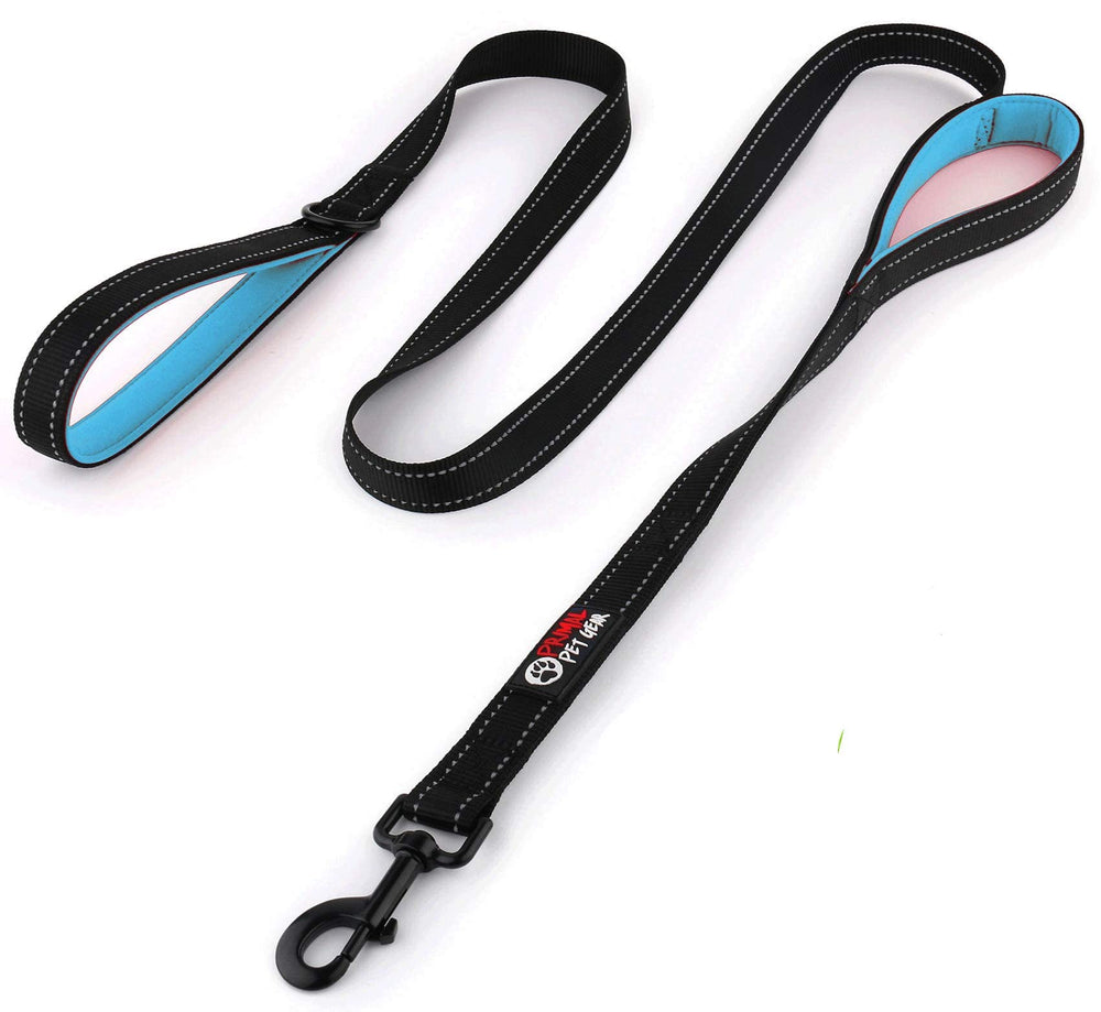 La correa Primal Pet Gear con doble mango para control versátil durante paseos