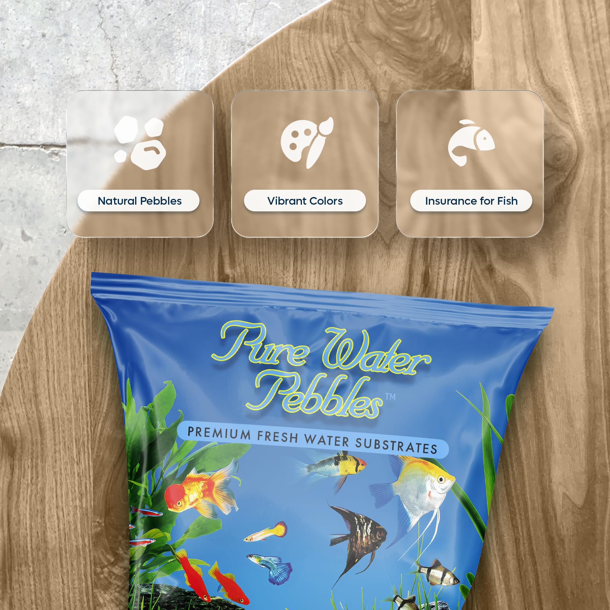 Pure Water Pebbles Lasernite Glo muestra colores vibrantes en acuario y terrario.
