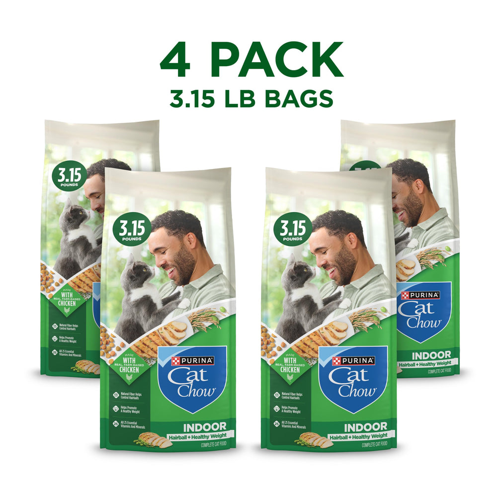 Purina Cat Chow para interiores con fibra natural para ayudar al control de bolas de pelo.