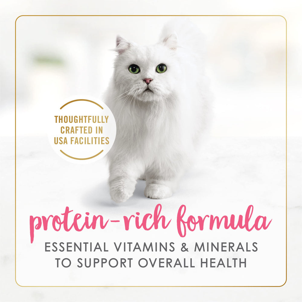 Purina Fancy Feast trozos reales de salmón ofrecen textura tierna.