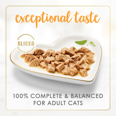 Purina Fancy Feast trozos de pavo en salsa, textura suave para masticar.