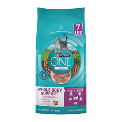 Purina ONE Plus croquetas crujientes con pollo real para gatos activos.