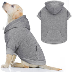 QDYU chaqueta para perros gris con capucha: abrigo suave para paseos fríos y cómodos.