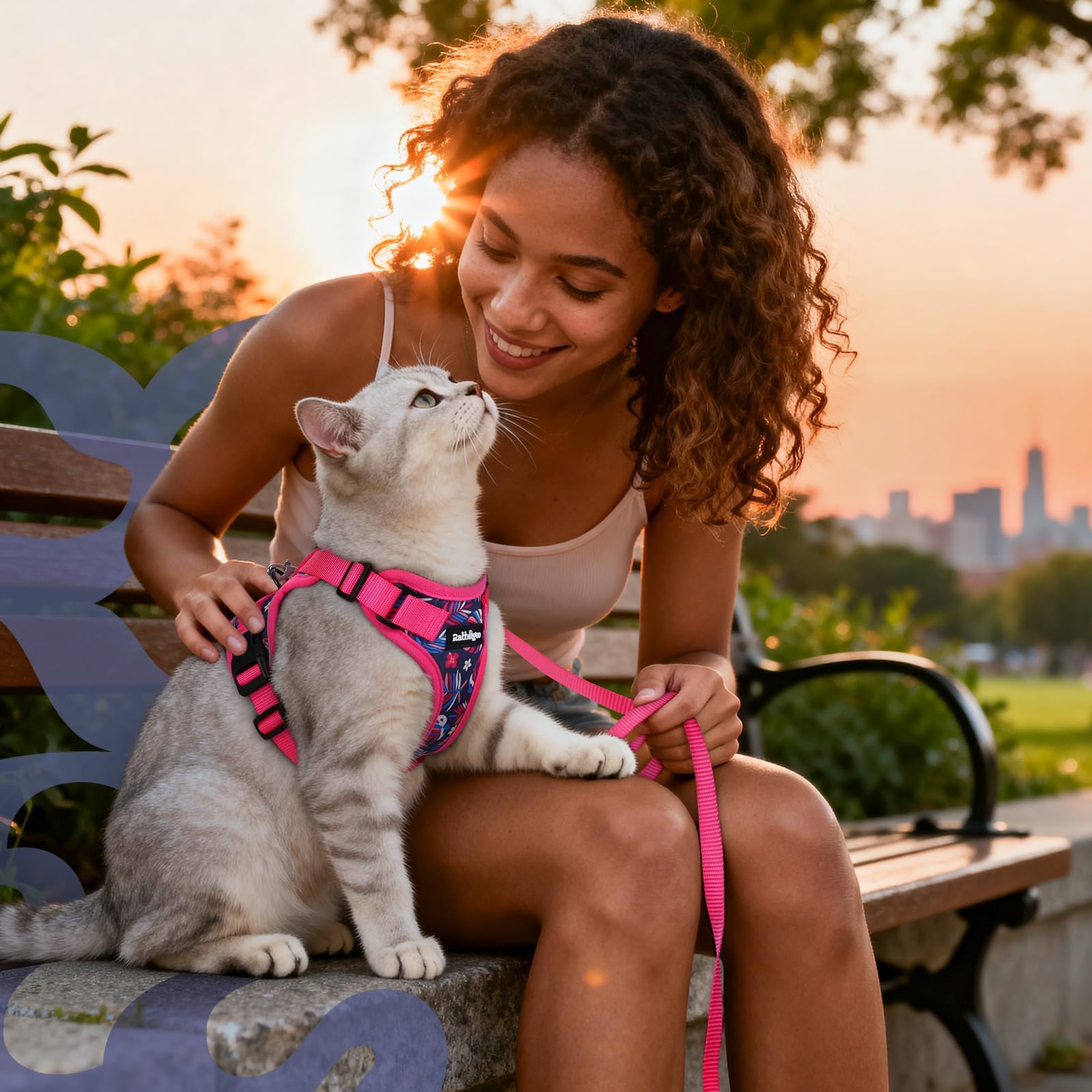 Arnés Rabbitgoo en color Coco Fucsia, estilo vibrante para tu gato