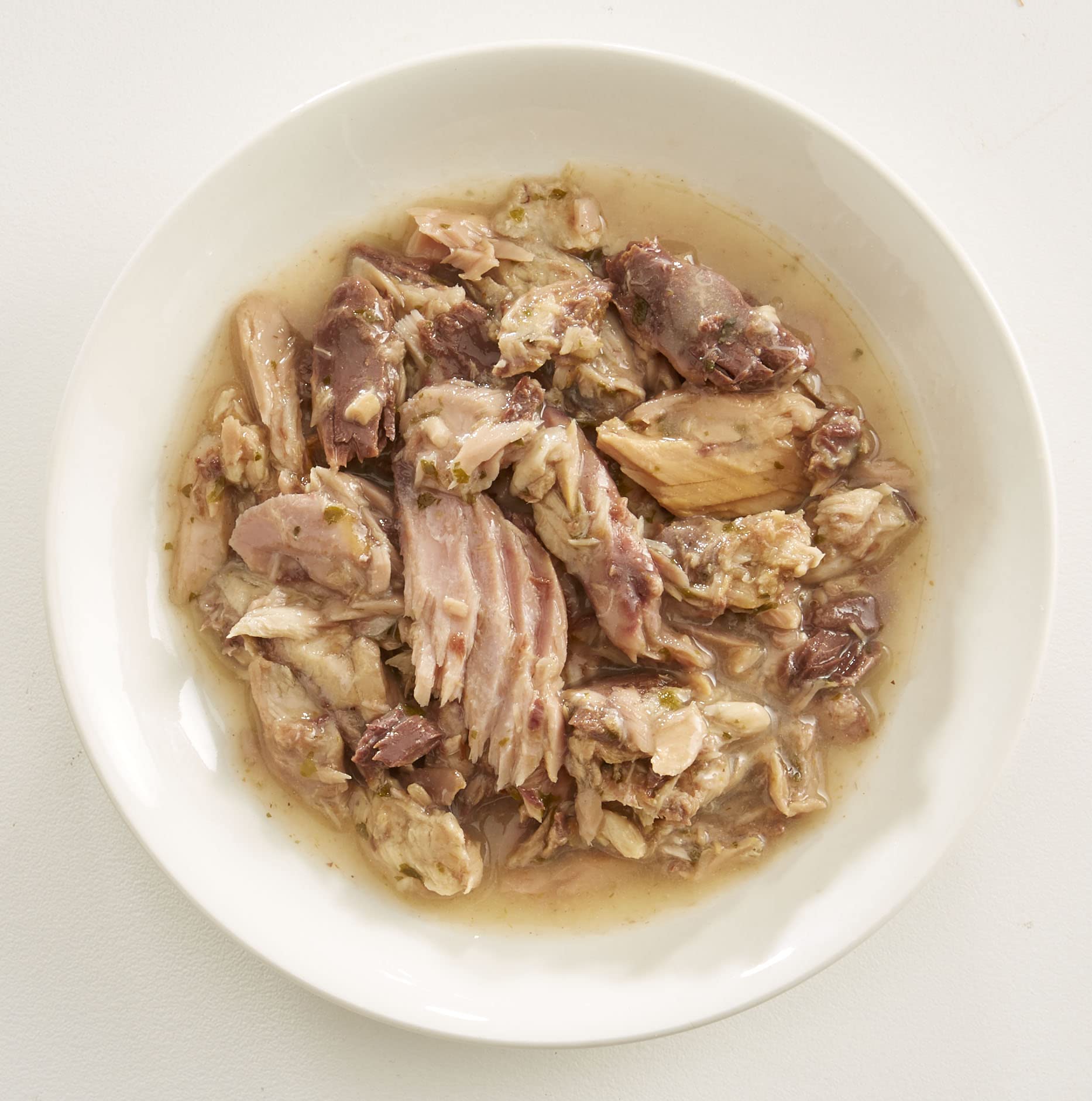 Rawz Aujou trozos de caballa en bolsitas, textura suave para comer