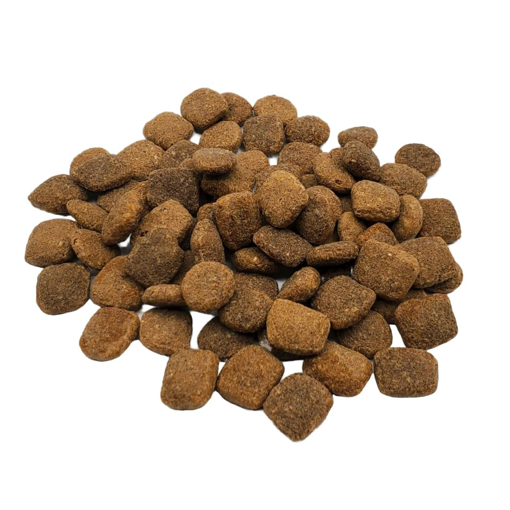 Rawz proteína concentrada de pollo deshidratado, fuente principal de proteína.