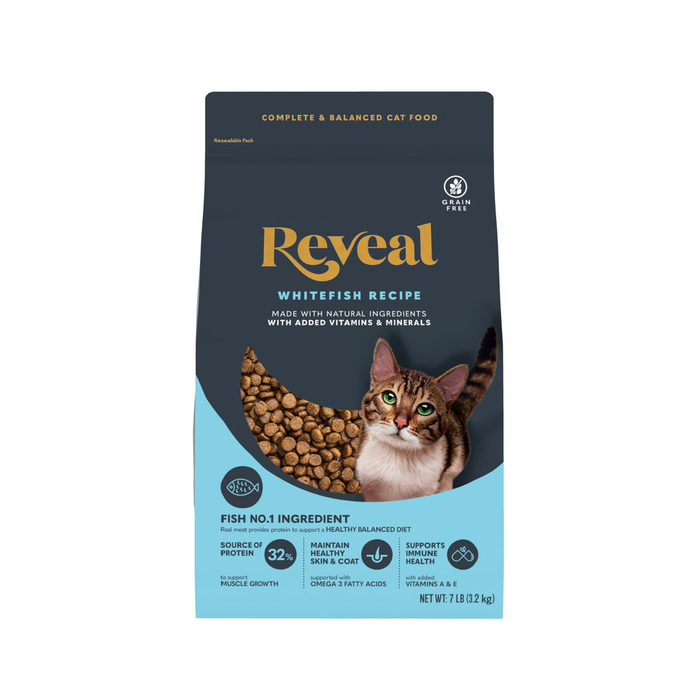 Reveal alimento seco para gato adulto con pez blanco, proteína real para músculos sanos.