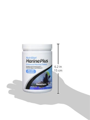Copos NutriDiet Marine Plus Flakes con Entice para atraer comensales exigentes.