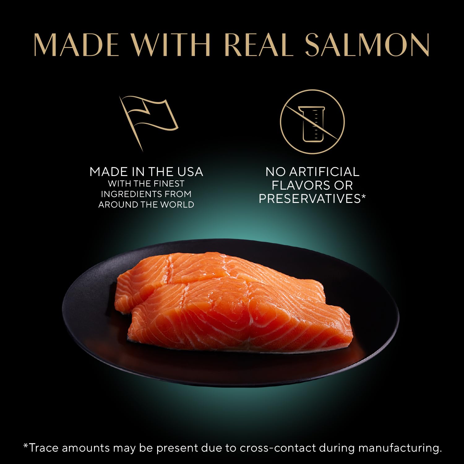 Sheba paté de salmón, producido en Estados Unidos con altos estándares.
