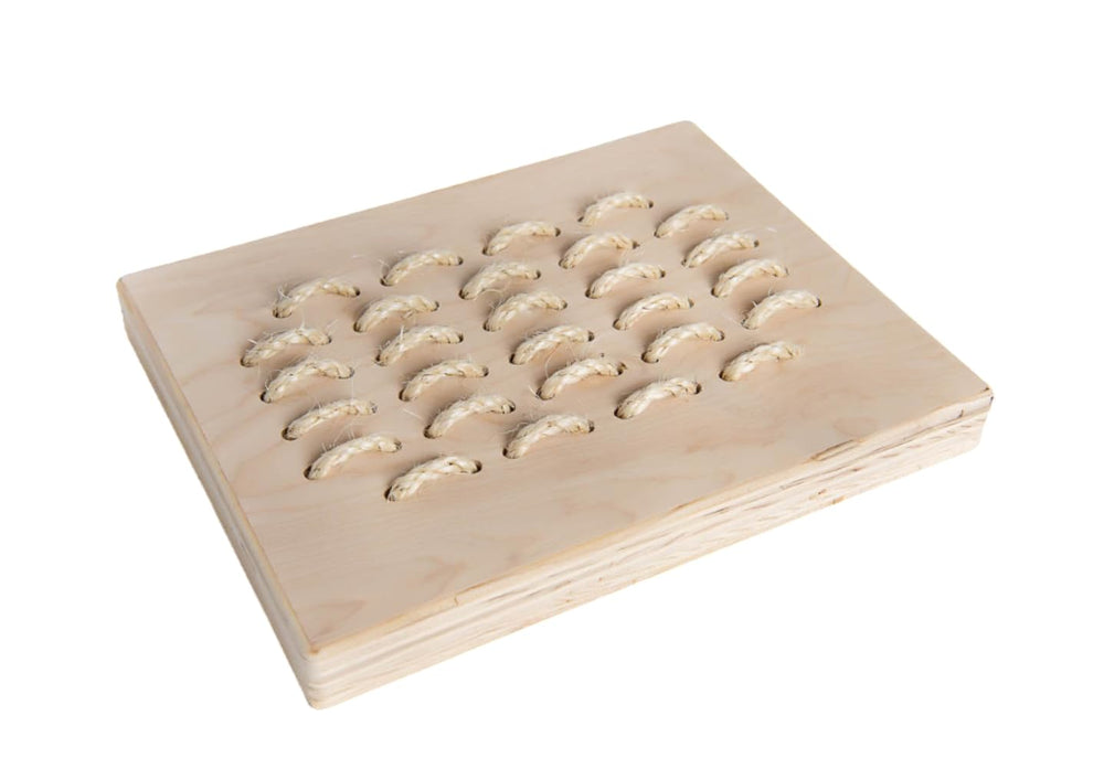 La plataforma de excavación de madera de Small Pet Select para conejos protege alfombras y fomenta el juego.